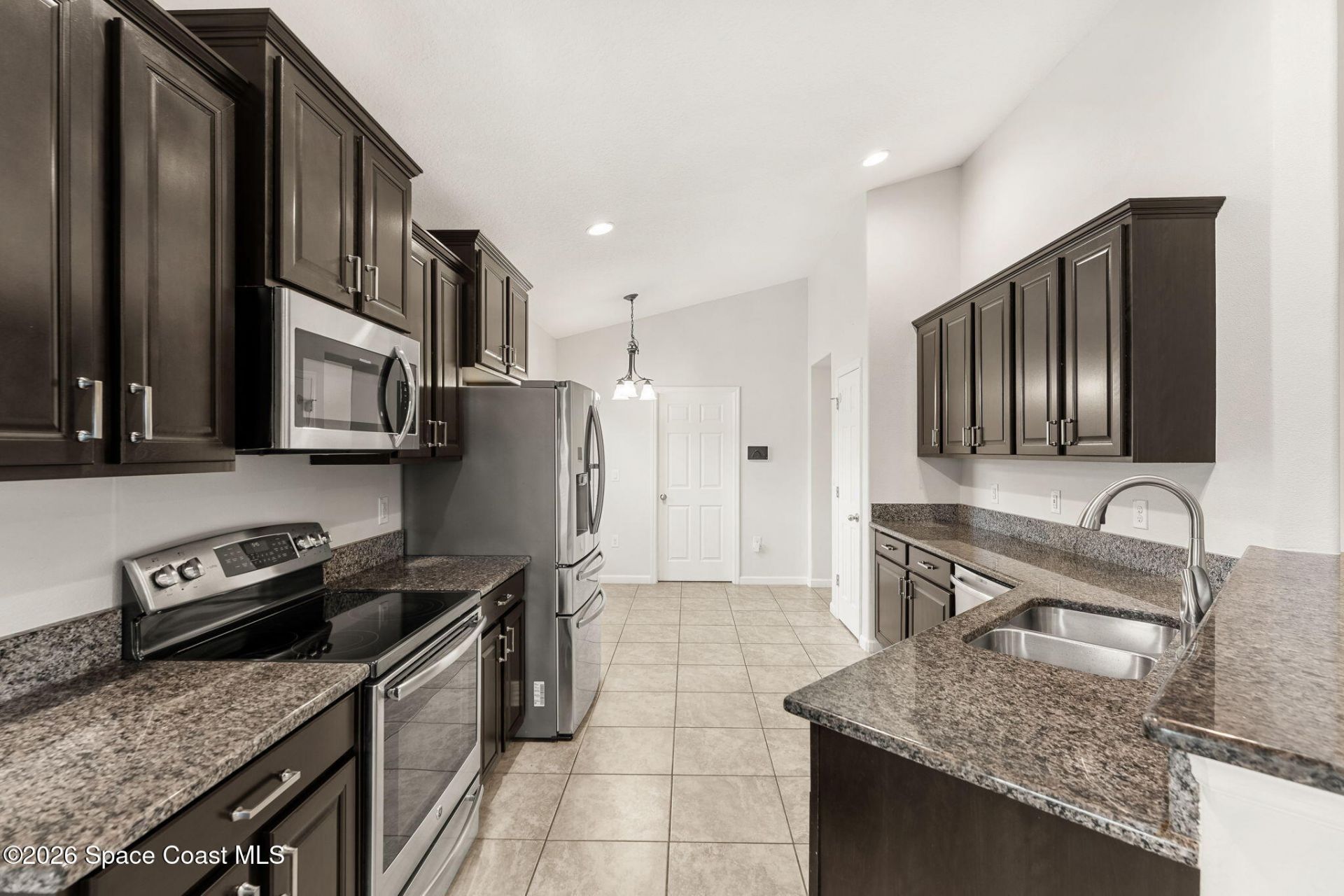 869 Fiddleleaf Circle, Melbourne, FL 32904 Photo