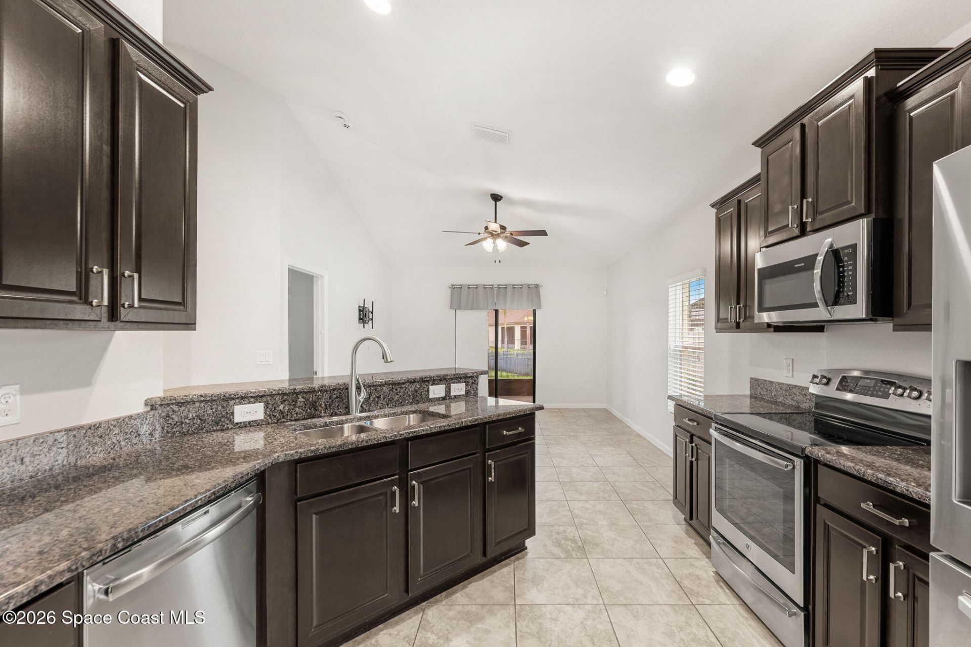 869 Fiddleleaf Circle, Melbourne, FL 32904 Photo