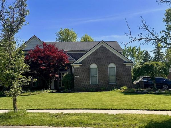 2101 Stonebridge Way, Canton, MI 48188