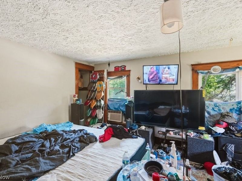 222 W Miller Avenue, Akron, OH 44301 Photo 9