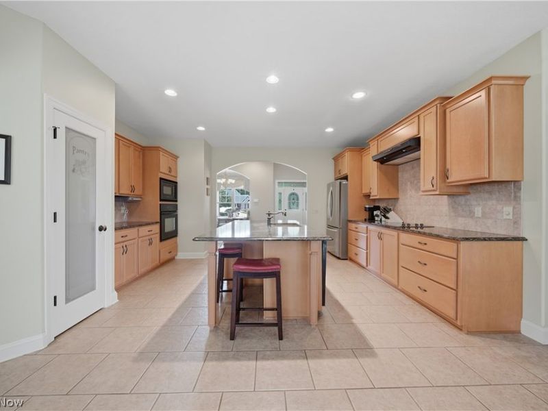 1070 Wedgefield Court NE, North Canton, OH 44720 Photo 11