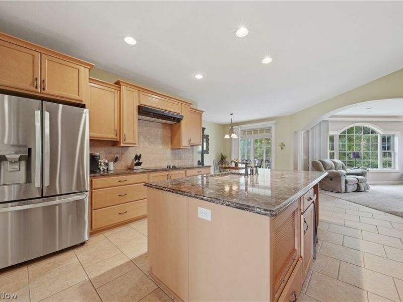 1070 Wedgefield Court NE, North Canton, OH 44720 Photo 9