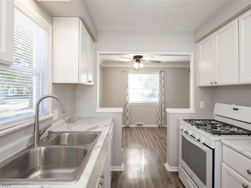 6469 Anita Drive, Parma Heights, OH 44130 Photo 6