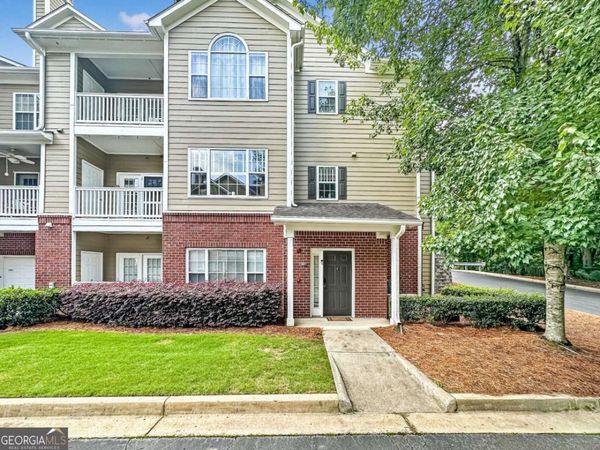 4001 Woodland Lane, Alpharetta, GA 30009