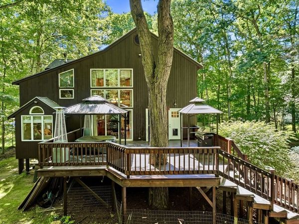 41 Apple Rd, Brimfield, MA 01010