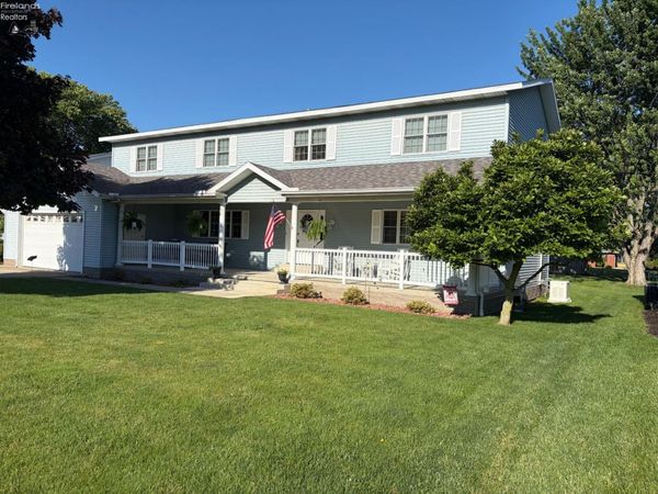 728 Grant Street, Port Clinton, OH 43452