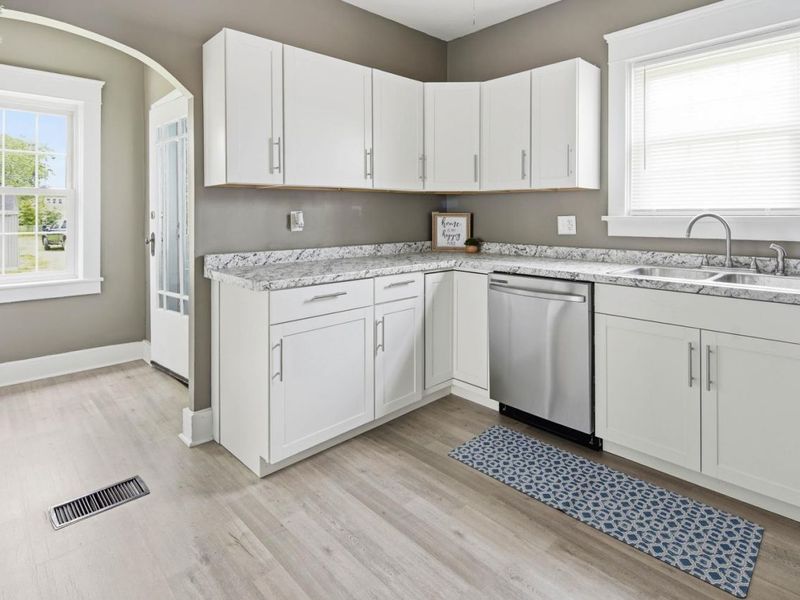 116 S Buchanan Street, Fremont, OH 43420 Photo 6