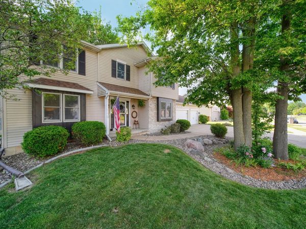 11860 Millstone Drive, Grand Ledge, MI 48837