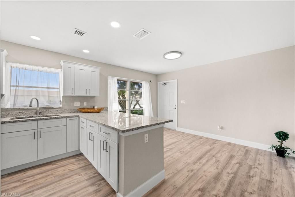 1345 SE 40th Ter, Unit 2E, Cape Coral, FL 33904 Photo