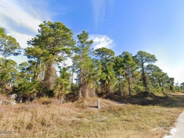 743 Pinecastle DR , LEHIGH ACRES, FL 33974
