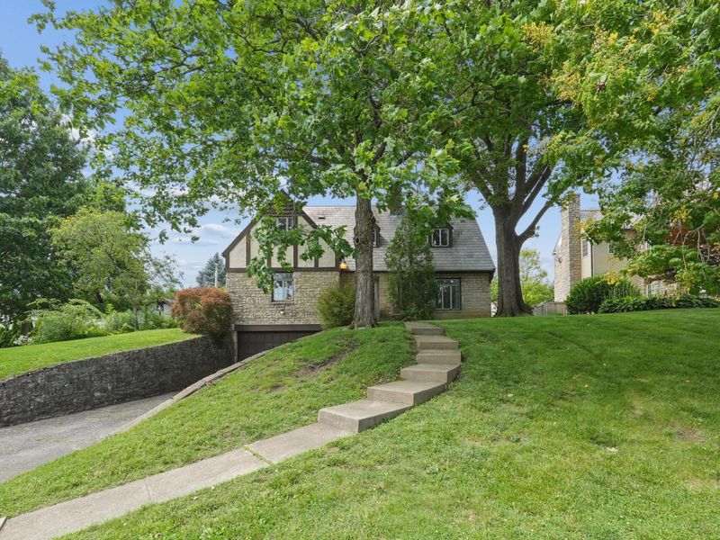 2050 Upper Chelsea Road, Columbus, OH 43221 Photo 10