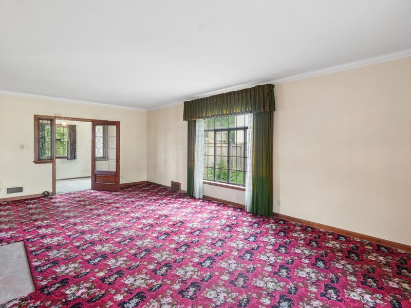 2050 Upper Chelsea Road, Columbus, OH 43221 Photo 15