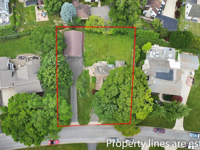 2050 Upper Chelsea Road, Columbus, OH 43221 Photo 2