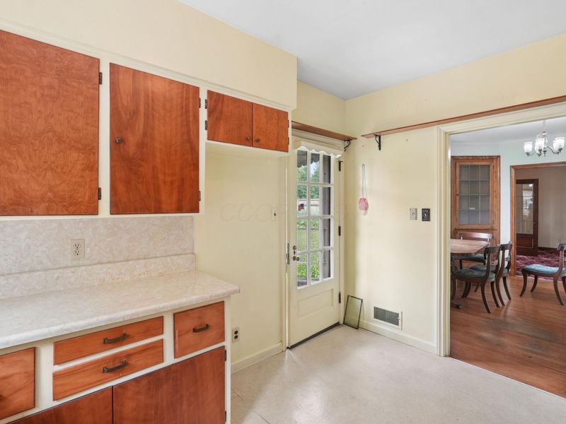 2050 Upper Chelsea Road, Columbus, OH 43221 Photo 29