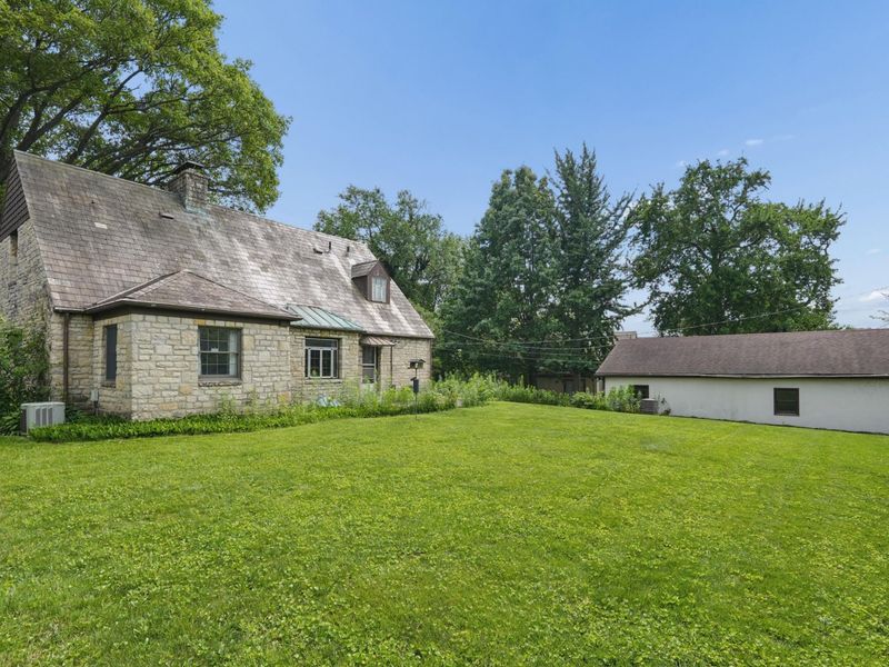 2050 Upper Chelsea Road, Columbus, OH 43221 Photo 51