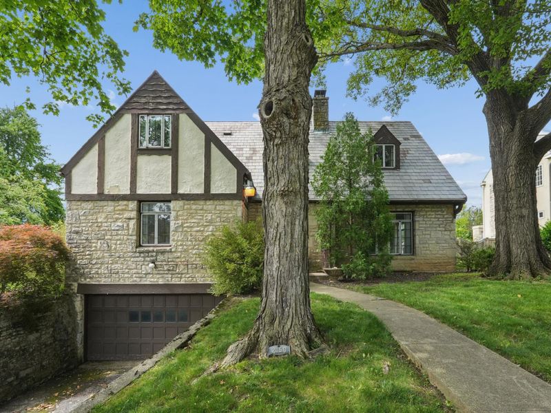 2050 Upper Chelsea Road, Columbus, OH 43221 Photo 8