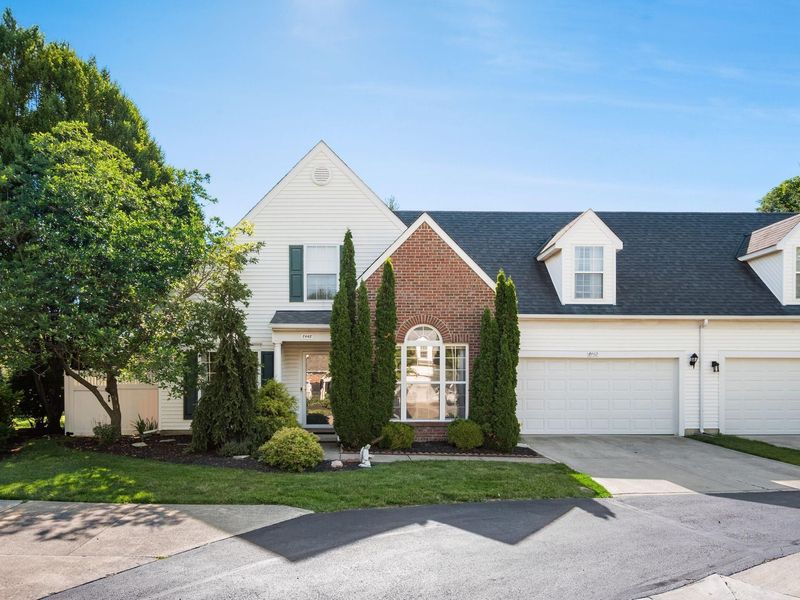 8442 Lazelle Village Drive, Lewis Center, OH 43035 Photo 3