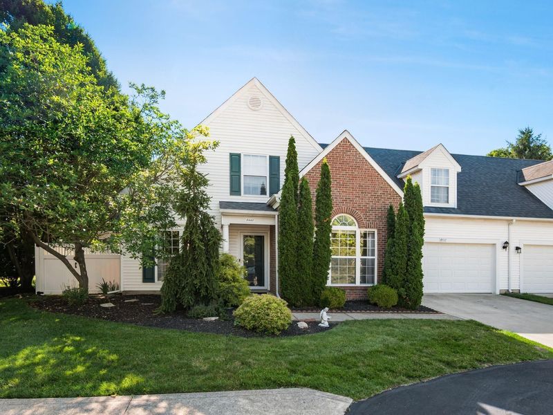 8442 Lazelle Village Drive, Lewis Center, OH 43035 Photo 5