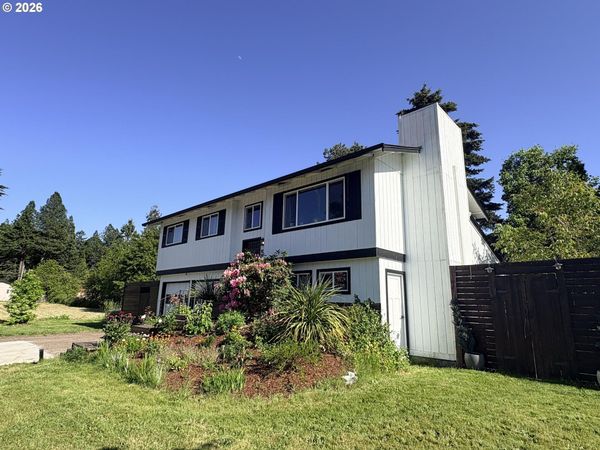 1060 SE MARION AVE, Corvallis, OR 97333