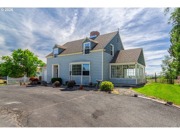 80554 N HILL DR, Hermiston, OR 97838
