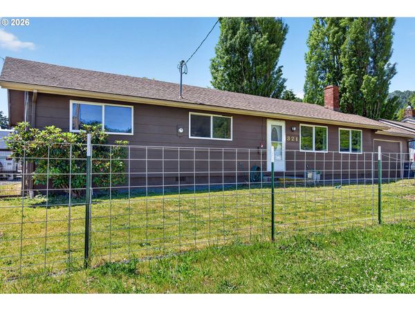 321 W DATE ST, Powers, OR 97466