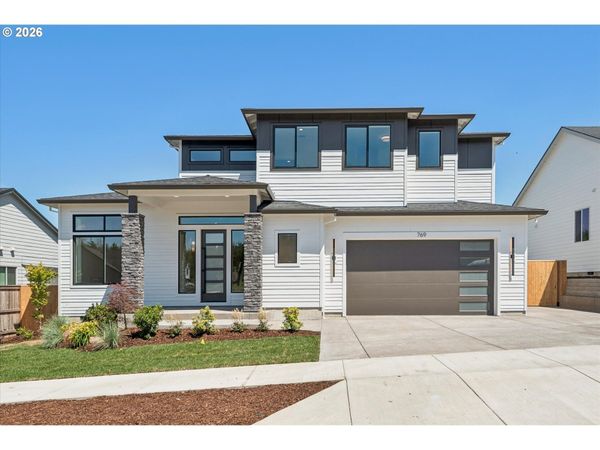 769 RILEY DR, Silverton, OR 97381