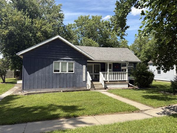 416 E Seventh Street , Minonk, IL 61760