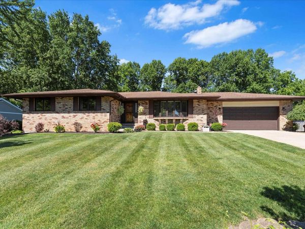 53097 Old Farm Road, Elkhart, IN 46514