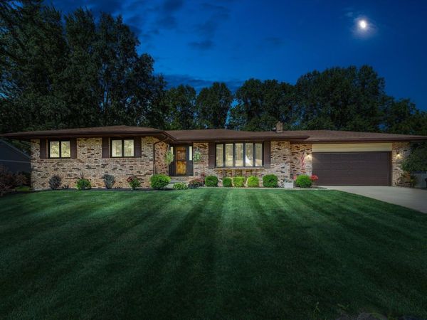 53097 Old Farm Road, Elkhart, IN 46514