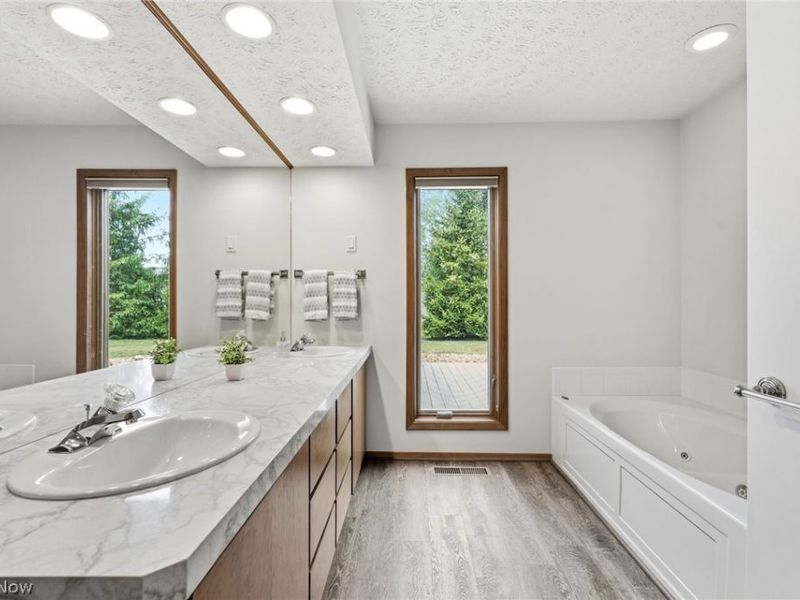 32672 Heron Circle, North Ridgeville, OH 44039 Photo 15