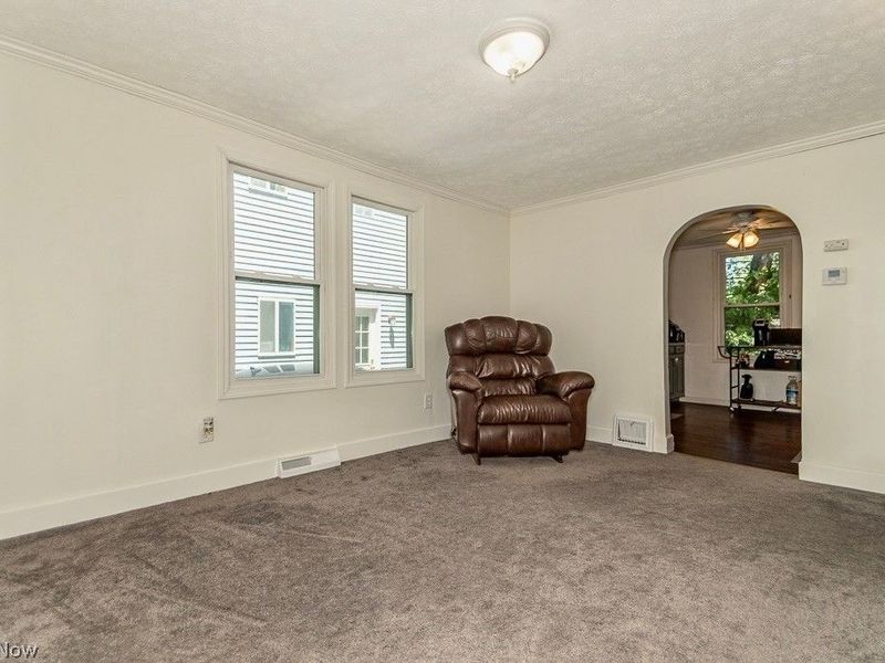 979 Mohegan Trail, Willoughby, OH 44094 Photo 6
