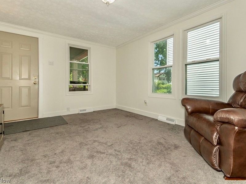 979 Mohegan Trail, Willoughby, OH 44094 Photo 7