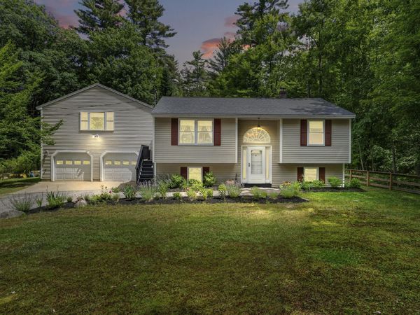 1 Roosevelt Trail , Standish, ME 04084