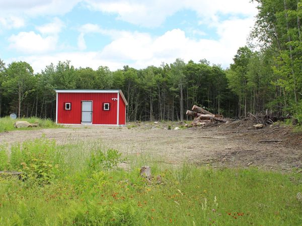 614 N Searsport Road , Frankfort, ME 04438