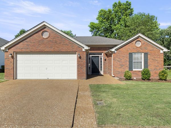 2024 Glastonbury Dr , Franklin, TN 37069
