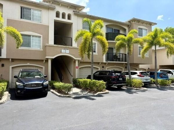 100 Crestwood Court N, Unit 108, Royal Palm Beach, FL 33411