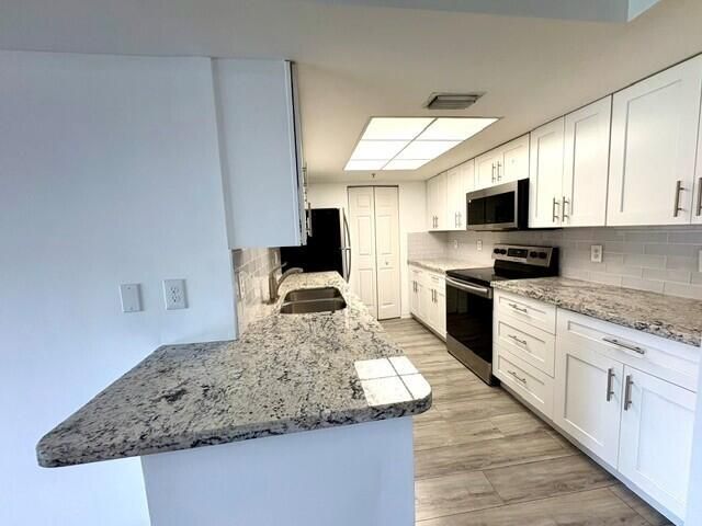 100 Crestwood Court N, Unit 108, Royal Palm Beach, FL 33411 Photo