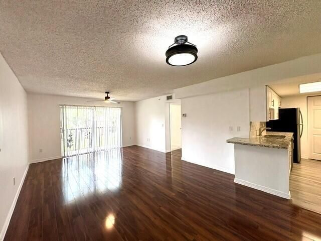 100 Crestwood Court N, Unit 108, Royal Palm Beach, FL 33411 Photo