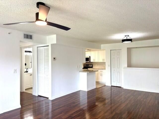 100 Crestwood Court N, Unit 108, Royal Palm Beach, FL 33411 Photo