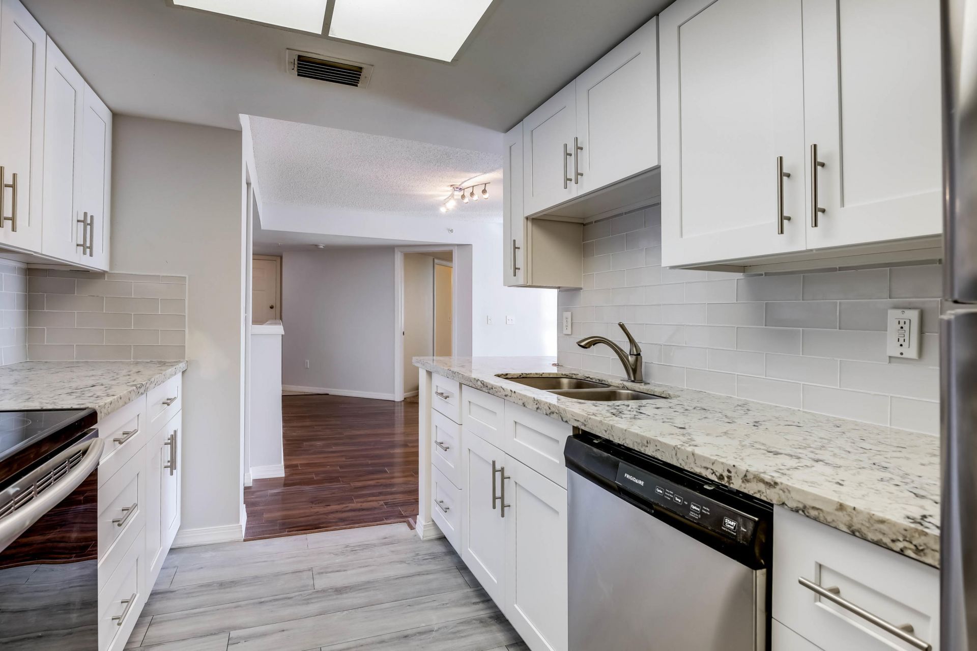 100 Crestwood Court N, Unit 108, Royal Palm Beach, FL 33411 Photo