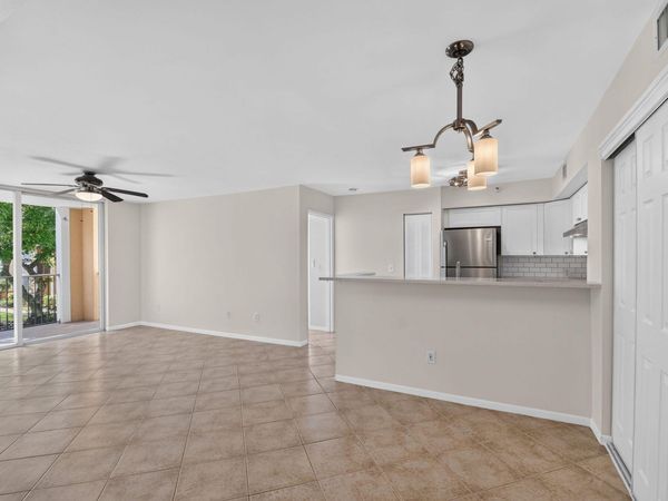 107 Yacht Club Way, Unit 208, Hypoluxo, FL 33462