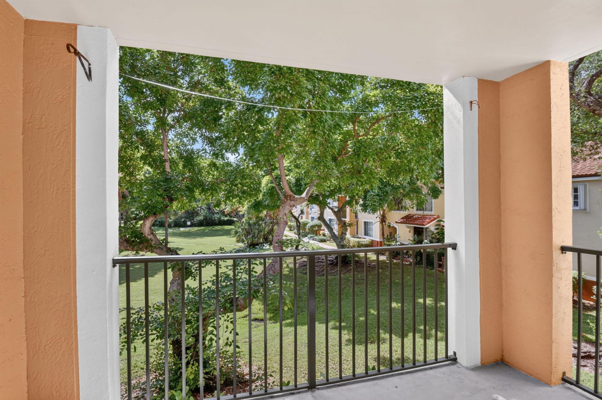 107 Yacht Club Way, Unit 208, Hypoluxo, FL 33462 Photo