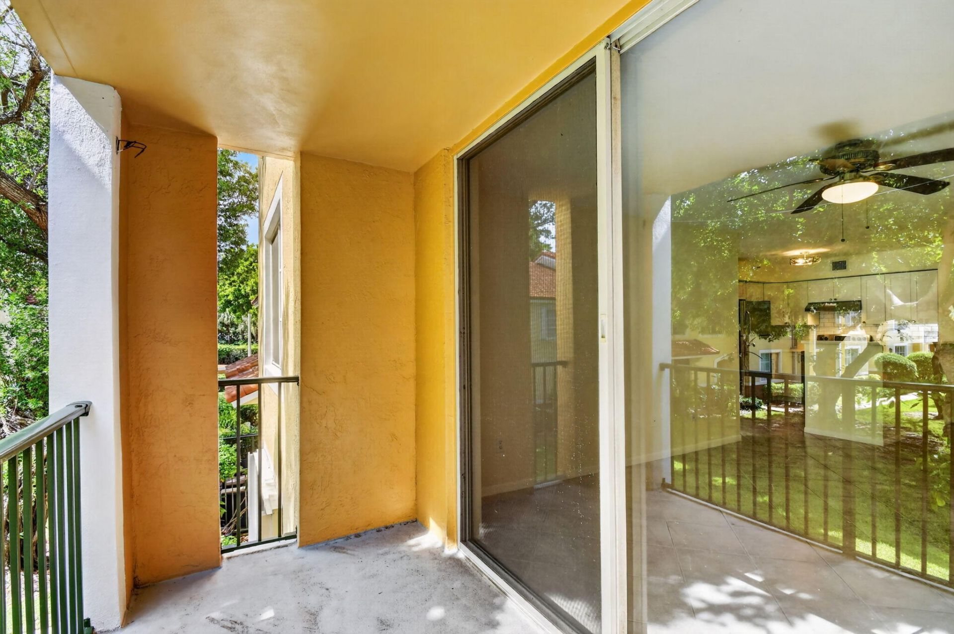 107 Yacht Club Way, Unit 208, Hypoluxo, FL 33462 Photo