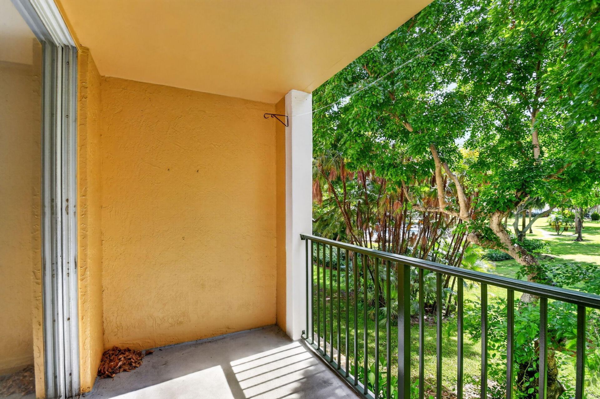 107 Yacht Club Way, Unit 208, Hypoluxo, FL 33462 Photo