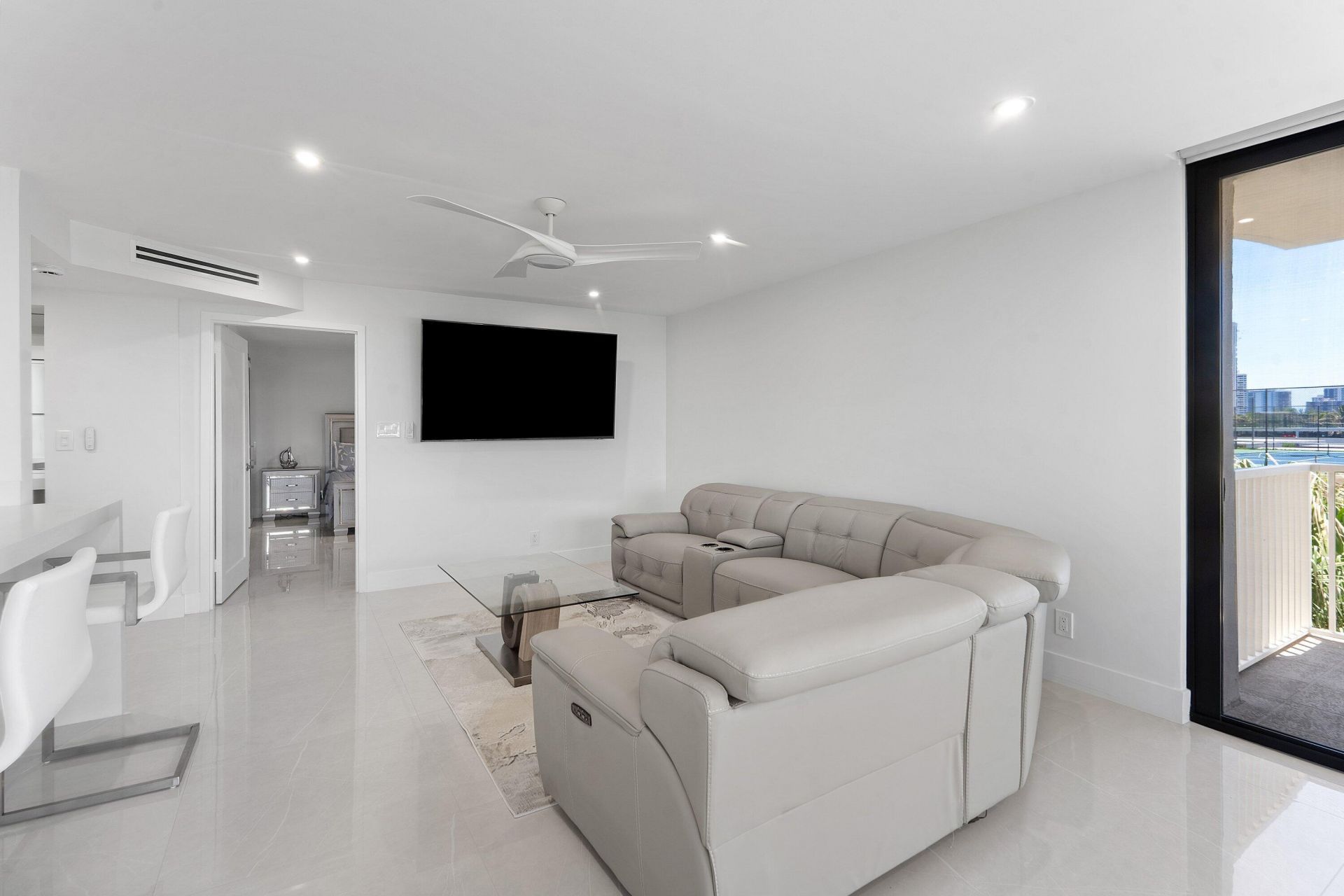5480 N Ocean Drive, Unit B1c, Singer Island, FL 33404 Photo
