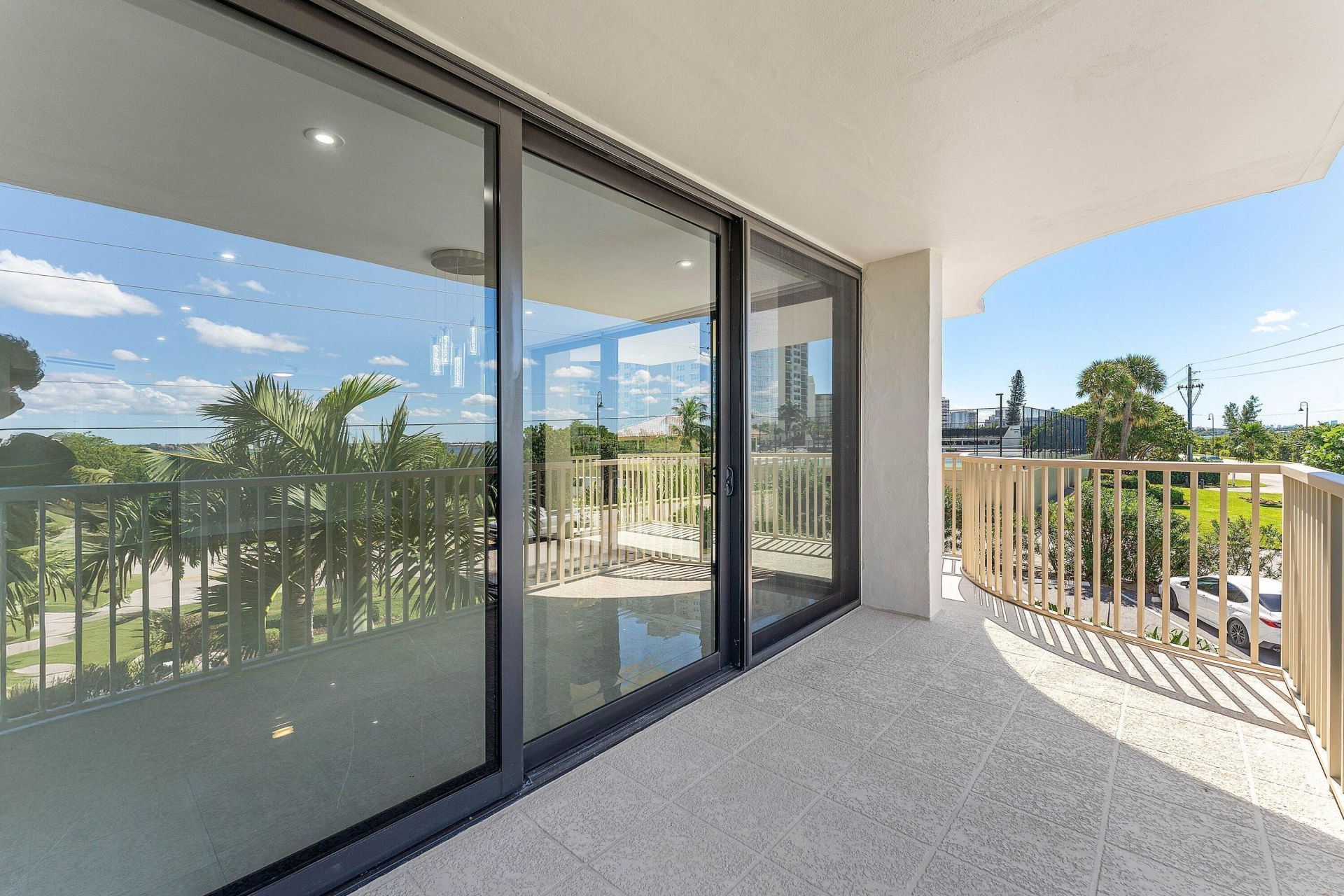 5480 N Ocean Drive, Unit B1c, Singer Island, FL 33404 Photo