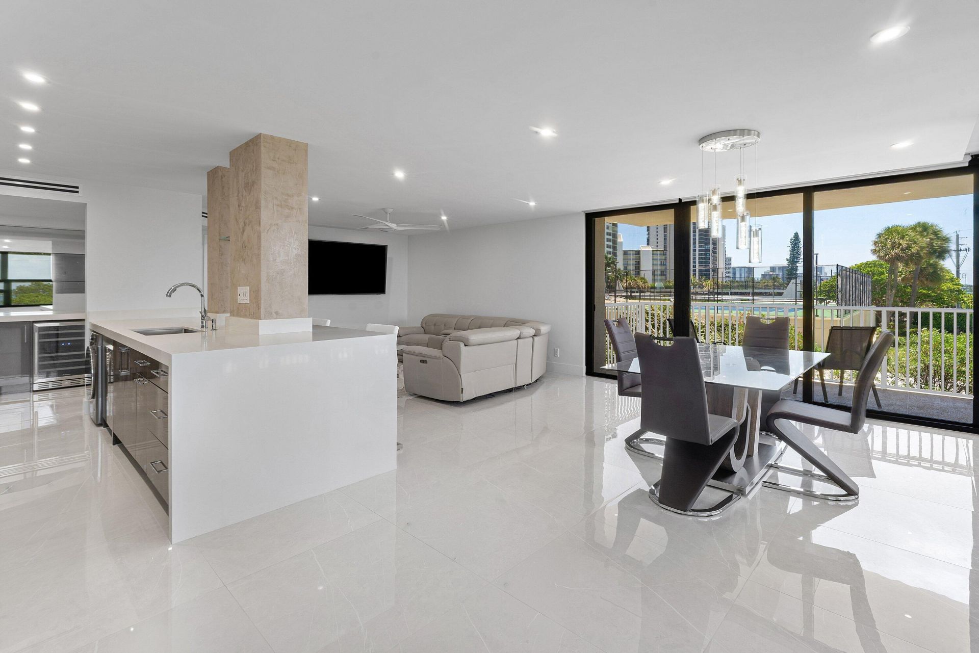 5480 N Ocean Drive, Unit B1c, Singer Island, FL 33404 Photo