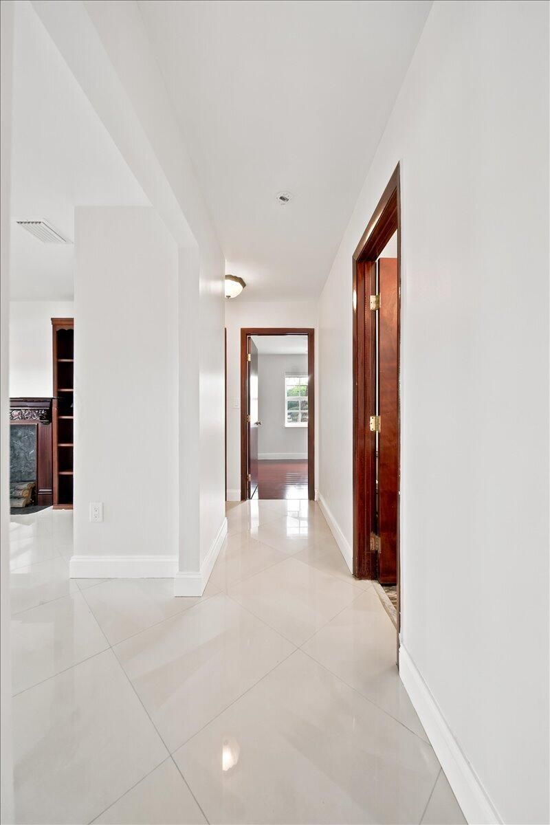 20009 NW 66th Place, Hialeah, FL 33015 Photo