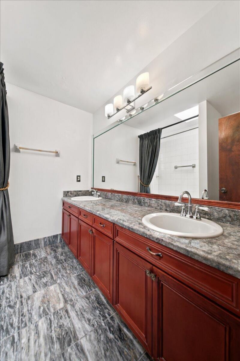 20009 NW 66th Place, Hialeah, FL 33015 Photo
