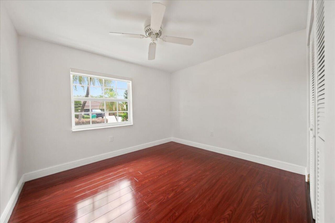 20009 NW 66th Place, Hialeah, FL 33015 Photo